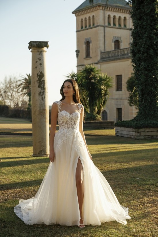 WEDDING DRESS A-line