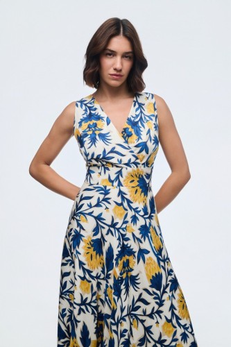 Φόρεμα από βισκόζη με εντυπωσιακό print 